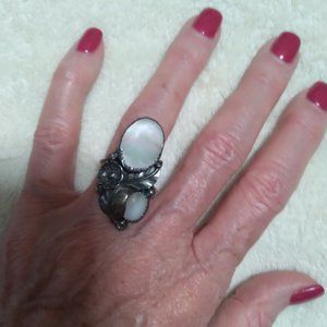 LARGE MOTHER OF PEARL RING